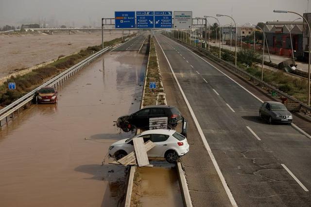 西班牙本轮强降雨天气已造成158人死亡