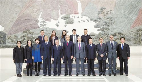 港澳办指习近平会见岑浩辉体现中央对澳门支持和期望