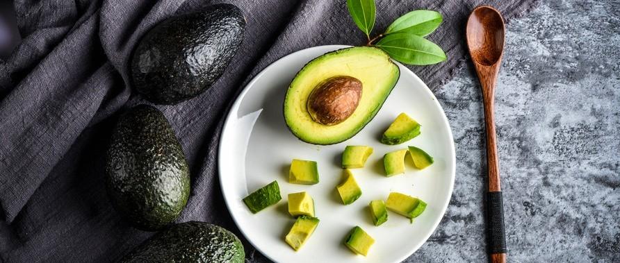 【超级食物】牛油果：营养丰富的水果 附牛油果鲜虾米纸卷食谱