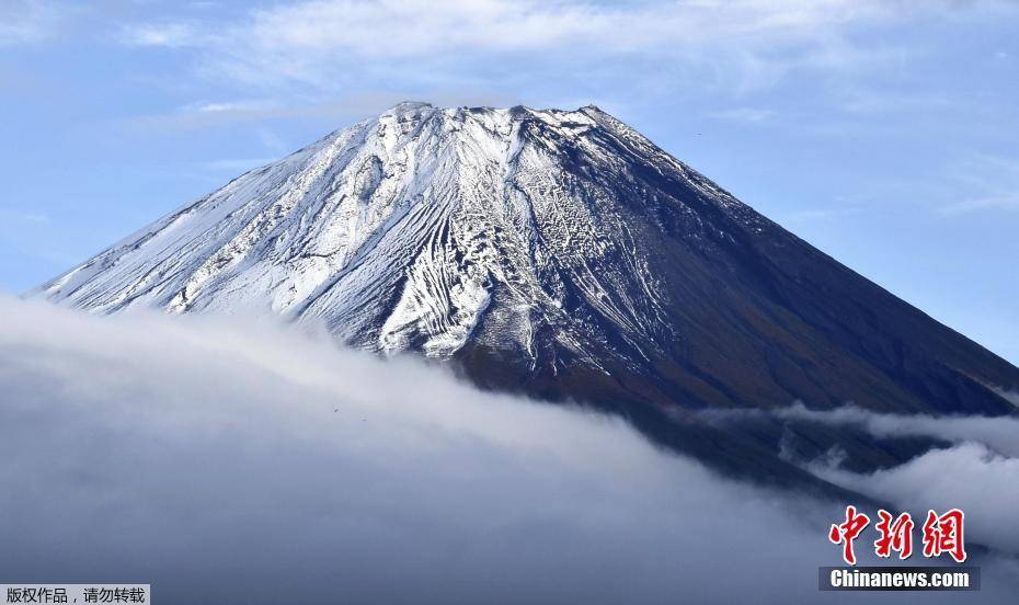 日本富士山特色“雪顶”迟迟不来 打破130年最晚纪录