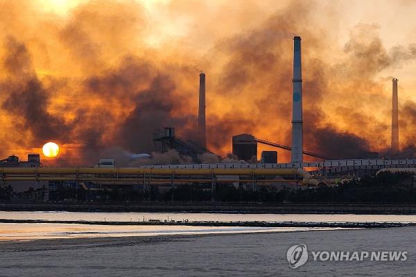 韩国浦项制铁工厂发生火灾 暂无人员伤亡