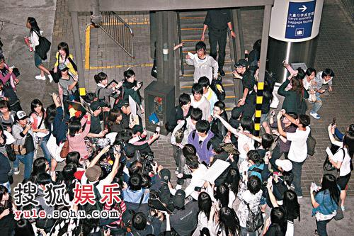 「红球」首度访港 一连十日于港九10个地点快闪展出