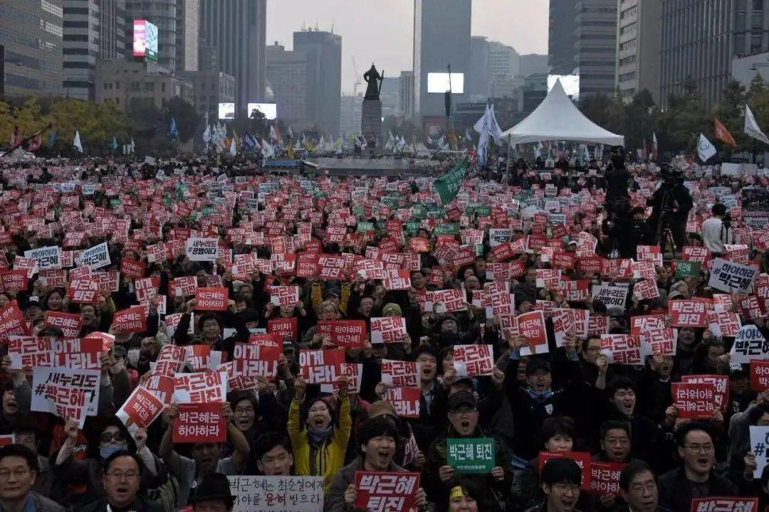 韩国週末将举行集会 估20万民众上街抗议尹锡悦