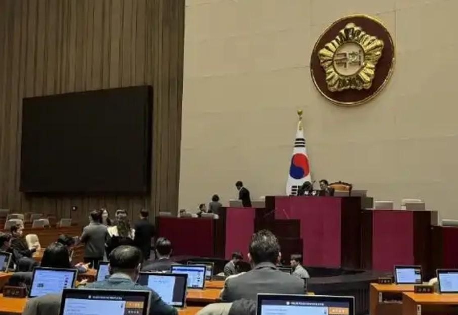 韩国国会议长禹元植宣布启动戒严事态国政调查