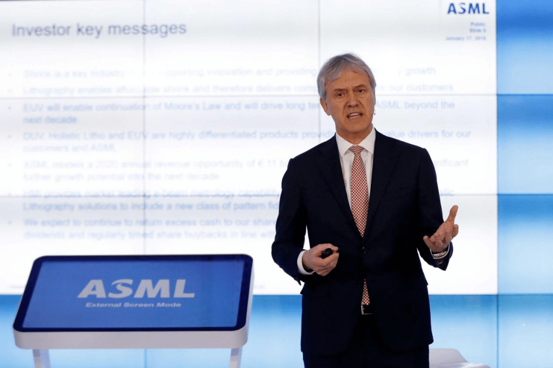 ASML CEO专访：中国芯片制造技术落后西方10-15年