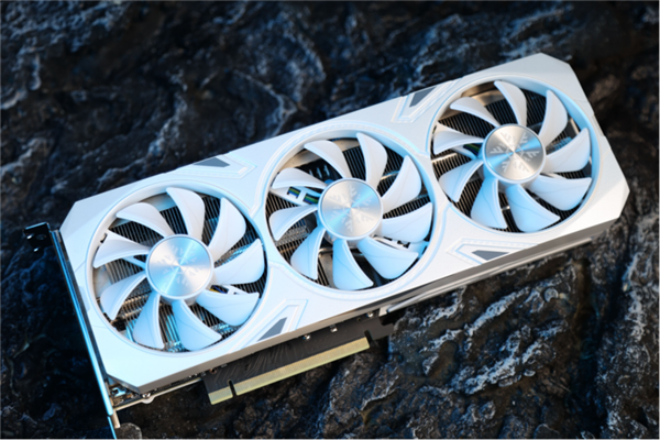 《杀手：暗黑世界》间谍暗杀！耕升 GeForce RTX 4060 Ti 踏雪异国探险