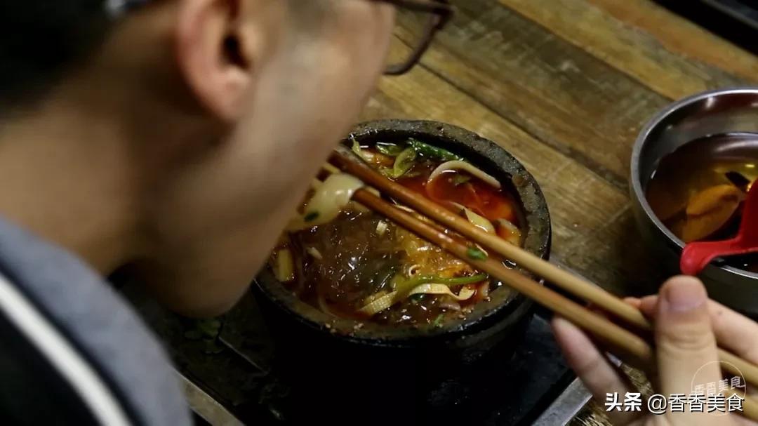 食客吃出蚯蚓！袁记云饺道歉：涉事门店店长开除